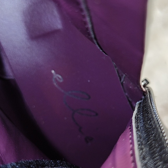 ELLIE Brand Booties - Picture 7 of 7